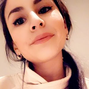 Meet your Posher, Yvonne